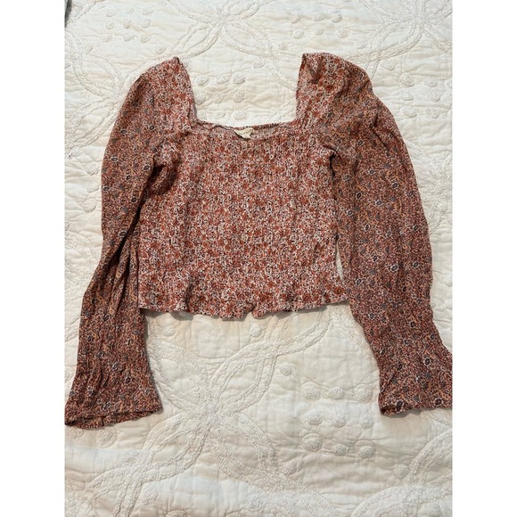 Sim & Sam Tops - Sim & Sam small women’s crop top
